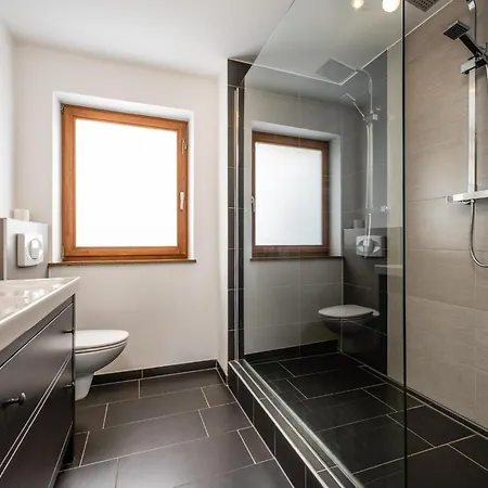 Haus Edith هوبفغراتن إم بريكسنتال
